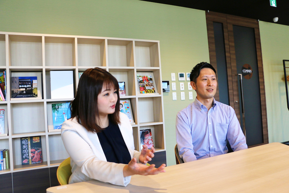 広報デザイン課 広報担当 日谷さま/係長 春日さま